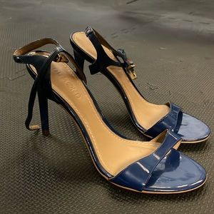 Dumond Navy Heels